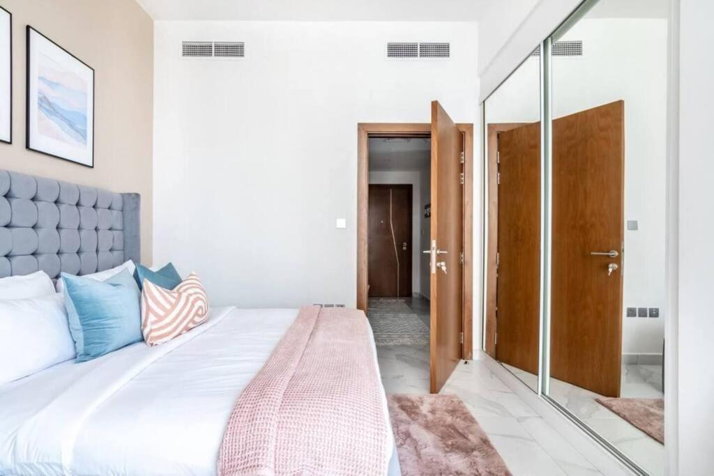 Lux Marasi Moods 2bd 7px Burj Khalifa & Canal Views Apartamento *